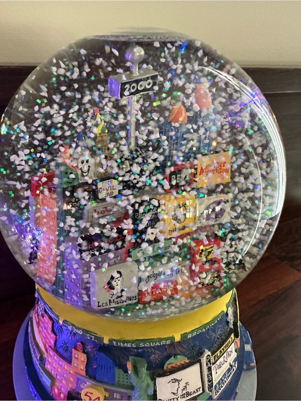 New York City Millennium 2000 Snow Globe Twin Towers Broadway Times Square - Picture 8 of 9